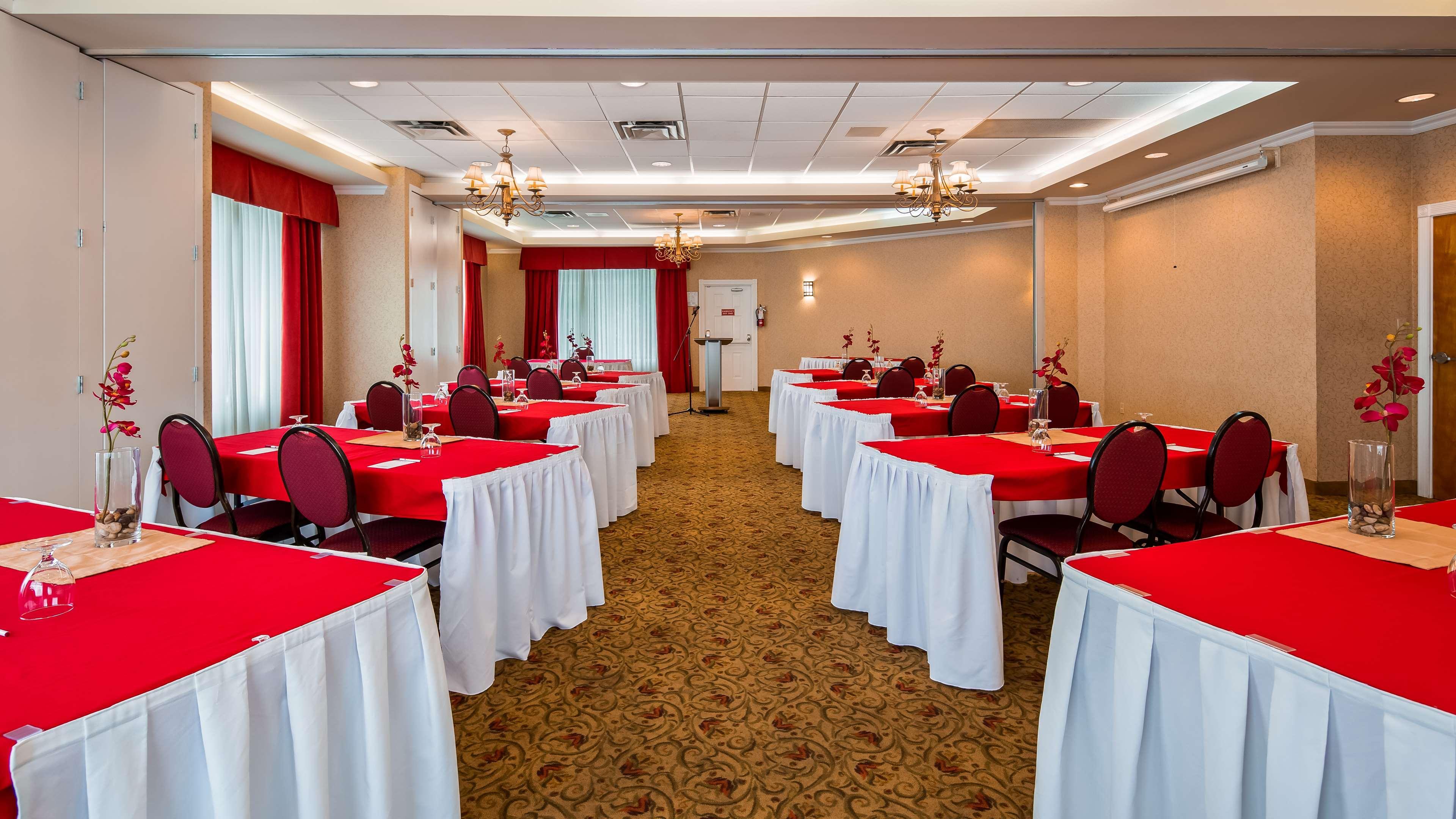 Best Western Plus Regency Inn And Conference Centre Άμποτσφορντ Εξωτερικό φωτογραφία